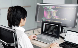 鄂州 api php源码,下载的php源码怎么运行呢？